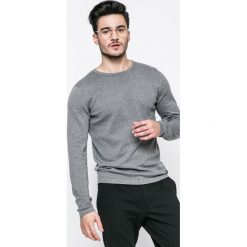 Produkt by Jack & Jones - Sweter. Szare swetry męskie marki PRODUKT by Jack & Jones, xl, bez wzorów, z bawełny, z okrągłym kołnierzem, bez kaptura. W wyprzedaży za 69,90 zł.