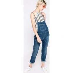 Guess Jeans - Ogrodniczki. Niebieskie jeansy damskie Guess Jeans. W wyprzedaży za 199,90 zł.