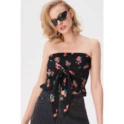 Top bandeau - Różowy. Różowe topy damskie Sinsay, s, bez wzorów, bez kołnierzyka. W wyprzedaży za 9,99 zł.