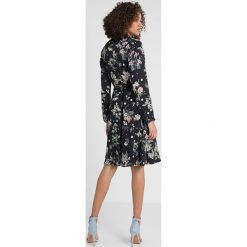 Sukienki hiszpanki: Cortefiel FLOWER PRINT SHIRT STYLE DRESS Sukienka koszulowa dark blue
