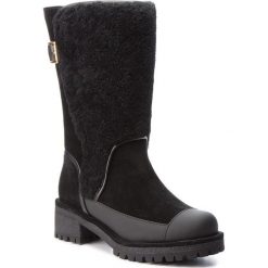 Kozaki TORY BURCH - Sloan Shearling Boot 49198 Perfect Black/Perfect Black 004. Czarne kozaki damskie Tory Burch, z zamszu, bez obcasa, na obcasie, bez zapięcia. W wyprzedaży za 1089,00 zł.