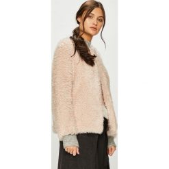 Answear - Kurtka Heritage. Zielone kurtki damskie ANSWEAR, s, z haftami, z poliesteru, krótkie. W wyprzedaży za 89,90 zł.