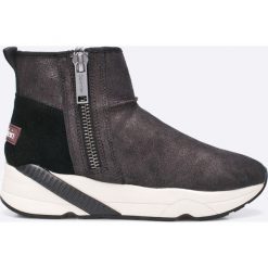 Calvin Klein Jeans - Botki. Czarne buty zimowe damskie Calvin Klein Jeans, z jeansu, na obcasie. W wyprzedaży za 499,90 zł.