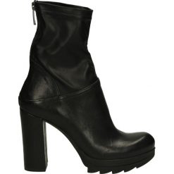 Botki - S505 WES NERO. Czarne botki damskie skórzane marki Venezia. Za 299,00 zł.