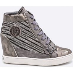 Guess Jeans - Buty. Szare koturny damskie Guess Jeans, z okrągłym noskiem, na obcasie, na sznurówki. W wyprzedaży za 399,90 zł.