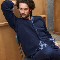 Sweter rozpinany 100% wełny jagnięcej. Szare kardigany męskie marki La Redoute Collections, l, z materiału, z dekoltem w serek. Za 214,58 zł.