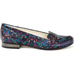 Eleganckie balerinki lordsy na obcasie - skóra naturalna - model 025 - kolor indian. Szare baleriny damskie Zapato, bez wzorów, z jeansu, eleganckie, na niskim obcasie, na obcasie. W wyprzedaży za 173,40 zł.