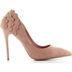 Różowe Szpilki zamszowe z falbanką LE031 Pink. Różowe czółenka damskie ButyModne, bez wzorów, z zamszu, klasyczne, bez obcasa, na szpilce, bez zapięcia. W wyprzedaży za 99,00 zł.