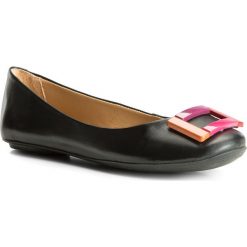 Buty damskie. Czarne baleriny damskie Wittchen, z aplikacjami, ze skóry, eleganckie, bez obcasa. W wyprzedaży za 199,90 zł.