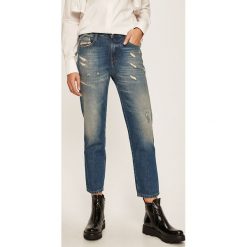 Diesel - Jeansy D-rifty. Niebieskie jeansy damskie Diesel, bez wzorów, z bawełny, z obniżonym stanem. Za 859,90 zł.