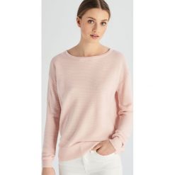 Sweter z wiązaniem na plecach - Różowy. Różowe swetry damskie Sinsay, s, bez wzorów, bez rękawów, bez kaptura. W wyprzedaży za 29,99 zł.