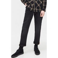 Jeansy comfort ECO AWARE -. Jeansy męskie Cropp, bez wzorów. Za 129,99 zł.