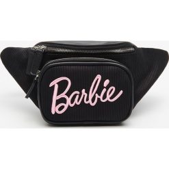 Saszetka Barbie - Czarny. Czarne saszetki damskie House, bez wzorów, bez dodatków. W wyprzedaży za 39,99 zł.