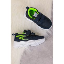 Granatowe buty sportowe na rzepy casu 002. Buty chłopięce sportowe Casu, na rzepy. Za 49,99 zł.