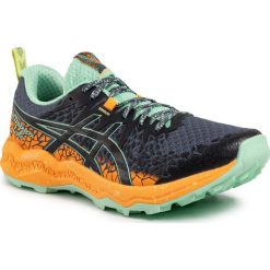 Buty ASICS - FujiTrabuco Lyte 1012A599 Metropolis/Orange Pop 020. Pomarańczowe buty sportowe damskie Asics, bez wzorów, z tworzywa sztucznego, sportowe, do biegania. Za 549,00 zł.