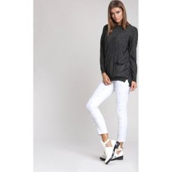 Czarny Sweter Full Of Happiness. Czarne swetry klasyczne damskie marki other, na jesień, l. Za 89,99 zł.