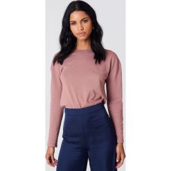 NA-KD Basic Top basic z długim rękawem - Pink. Różowe topy damskie marki NA-KD Basic, bez wzorów, z bawełny, z okrągłym kołnierzem. W wyprzedaży za 29,18 zł.