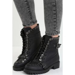 Czarne Botki Stylish. Czarne buty zimowe damskie Born2be, na niskim obcasie. Za 89,99 zł.
