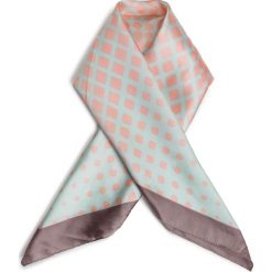 Szaliki i Chusty ACCCESSORIES 1W5-026-SS19. Różowe szaliki damskie ACCCESSORIES, bez wzorów, z poliesteru. W wyprzedaży za 13,99 zł.