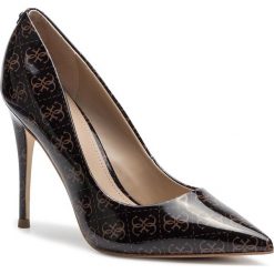 Szpilki GUESS - Okley7 FL7OK7 PAF08 BROWN. Pomarańczowe półbuty damskie Guess, z aplikacjami, ze skóry ekologicznej, eleganckie, bez obcasa, na obcasie, bez zapięcia. W wyprzedaży za 539,00 zł.