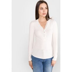 Scotch & Soda Koszulka Biały. Białe bluzki damskie Scotch & Soda, l, bez wzorów, z elastanu, bez kołnierzyka, z długim rękawem. Za 311,95 zł.