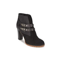 Botki See by Chloé SB23116. Czarne botki damskie See by Chloé, bez obcasa, bez zapięcia. Za 953,40 zł.