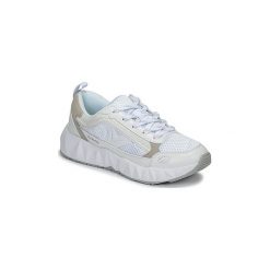 Buty Victoria ARISTA MONOCROMO. Białe trampki i tenisówki damskie Victoria, bez wzorów, bez zapięcia. Za 299,00 zł.