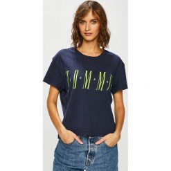Tommy Jeans - Top. Niebieskie bluzki damskie Tommy Jeans, s, z nadrukiem, z bawełny, z okrągłym kołnierzem, z krótkim rękawem. Za 179,90 zł.