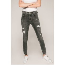 Calvin Klein Jeans - Jeansy. Szare jeansy damskie z wysokim stanem marki Calvin Klein Jeans, z elastanu. W wyprzedaży za 449,90 zł.