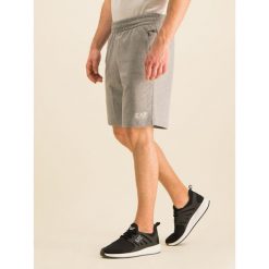 Szorty sportowe EA7 Emporio Armani 3GPS51 PJ05Z 3905. Szare spodenki sportowe męskie EA7 Emporio Armani, xl, bez wzorów, z bawełny, sportowe. W wyprzedaży za 229,00 zł.