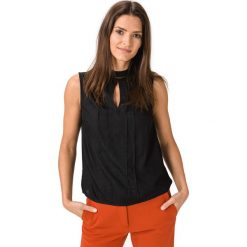 Vero Moda Ibi Top Czarny. Czarne podkoszulki damskie Vero Moda, xs, bez wzorów, z wiskozy, bez kołnierzyka. Za 118,95 zł.
