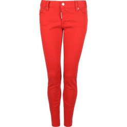 Dsquared2 Jeansy "Jennifer". Czerwone jeansy damskie Dsquared2, z obniżonym stanem. Za 799,00 zł.