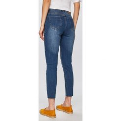 Medicine - Jeansy Basic. Niebieskie jeansy damskie MEDICINE, s, z podwyższonym stanem. W wyprzedaży za 49,90 zł.