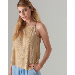 Top z dekoltem halter - Kremowy. Białe topy damskie Mohito, s, bez wzorów, bez kołnierzyka. W wyprzedaży za 39,99 zł.