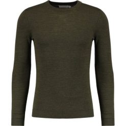 Swetry klasyczne męskie: Topman MUSCLE FIT Sweter khaki/olive