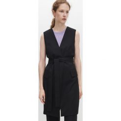 Elegancka kamizelka z wełną -. Kamizelki damskie Reserved, bez wzorów, z wełny, eleganckie, bez kaptura. Za 349,99 zł.