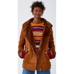 Kurtka biker ze sztucznym futerkiem. Pomarańczowe kurtki damskie Pull&Bear, bez wzorów, bez kaptura. Za 249,00 zł.