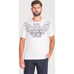 T-SHIRT Emporio Armani. Białe t-shirty męskie xxl, z aplikacjami, z bawełny, z okrągłym kołnierzem. Za 269,40 zł.