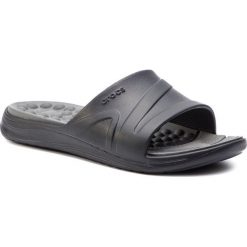 Klapki CROCS - Reviva Slide 205546 Black/Slate Grey. Czarne klapki męskie Crocs, bez wzorów, z tworzywa sztucznego. Za 159,00 zł.