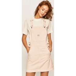 Levi's - Sukienka. Różowe sukienki damskie Levi's®, na co dzień, s, bez wzorów, z bawełny, casualowe, z okrągłym kołnierzem, bez rękawów, mini, proste. W wyprzedaży za 189,90 zł.