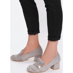 Szare Czółenka Plethora. Szare czółenka damskie vices, bez wzorów, bez obcasa. Za 49,99 zł.