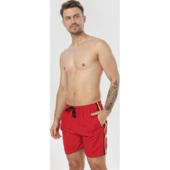 Czerwone Szorty Arienah. Czerwone spodenki i szorty męskie Born2be, xl, bez wzorów. W wyprzedaży za 19,99 zł.