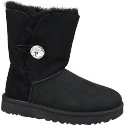 UGG Bailey Button Bling 1016553-BLK. Czarne śniegowce damskie Ugg, na zimę, ze skóry, bez zapięcia. W wyprzedaży za 1099,99 zł.