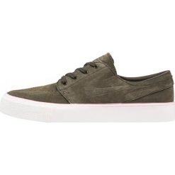 Nike SB ZOOM JANOSKI HT Tenisówki i Trampki sequoia/pink/light bone/summit white. Zielone tenisówki damskie marki Nike SB, z weluru. Za 379,00 zł.