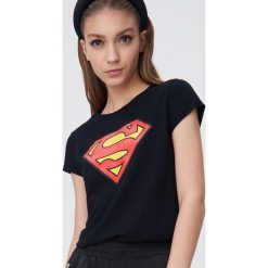 Koszulka Superman - Czarny. Czarne koszulki damskie Sinsay, s. Za 29,99 zł.