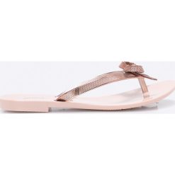 Melissa - Japonki Harmonic Chrome II Ad. Różowe klapki damskie Melissa, bez wzorów, z materiału, bez obcasa. W wyprzedaży za 149,90 zł.