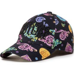 Czapka z daszkiem VERSACE JEANS COUTURE - S0686 S0686 K68. Czarne czapki damskie Versace Jeans Couture, bez wzorów, z elastanu. Za 429,00 zł.
