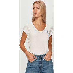 G-Star Raw - T-shirt. Białe bluzki damskie G-Star RAW, s, z aplikacjami, z bawełny, retro, z okrągłym kołnierzem, z krótkim rękawem. Za 139,90 zł.