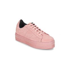 Buty Victoria DEPORT SERRAJE MONOCOLOR. Różowe trampki i tenisówki damskie Victoria, bez wzorów, bez zapięcia. Za 247,20 zł.