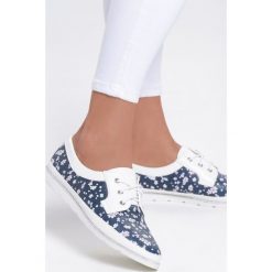 Granatowe Półbuty Do You Like It. Niebieskie półbuty damskie Renee, bez wzorów, ze skóry, bez obcasa, na płaskiej podeszwie, na sznurówki. Za 49,99 zł.
